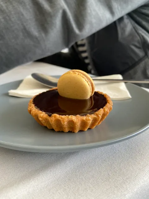 Waterside Bistro - waterfront cafe