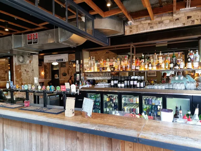 White Cockatoo Hotel