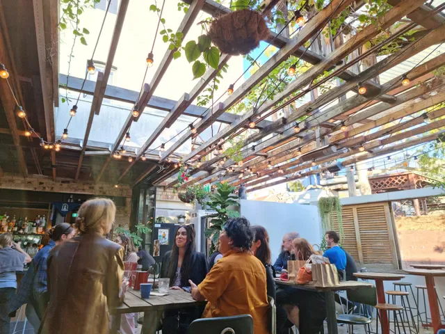 White Cockatoo Hotel