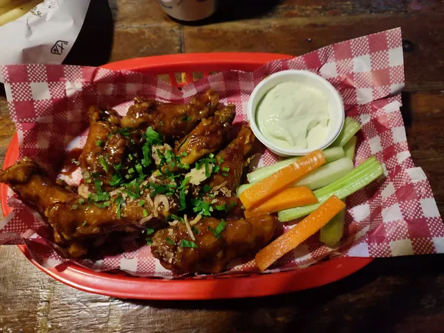 Wings And Tins Darlinghurst