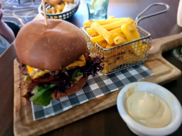 Winmalee Tavern