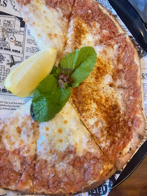 Wooden Mill, Normanhurst: Manoush, Grill & Cafe