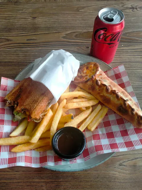 Wooden Mill, Normanhurst: Manoush, Grill & Cafe