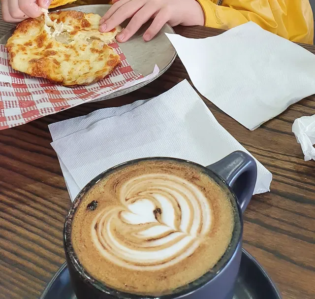 Wooden Mill, Normanhurst: Manoush, Grill & Cafe