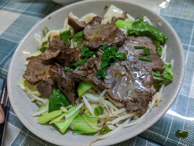 Xin Jiang Hand Made Noodle 新疆拉麵館