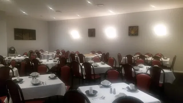 Yee's Palace Chinese Restaurant