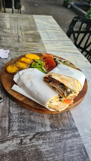 Zaatar w Zeit