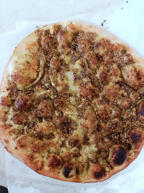 Zahra's Pizza and Munoosh