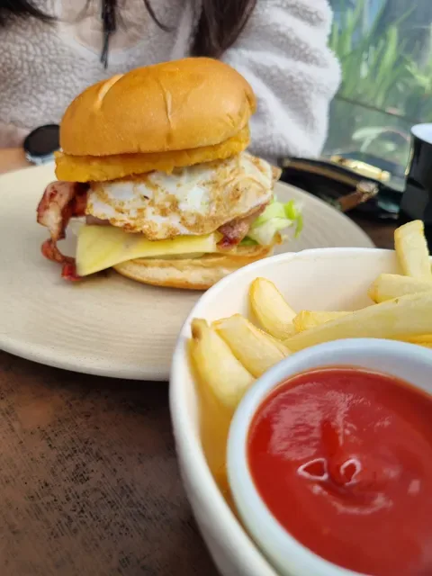 Zeebra Cafe