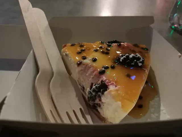 13 Bees Bakery