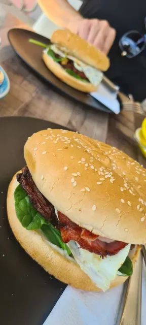 3 Blind Mice Cafe