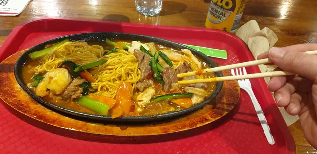 8 Street Mt Gravatt 八號胡同