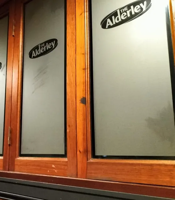 Alderley Arms Hotel