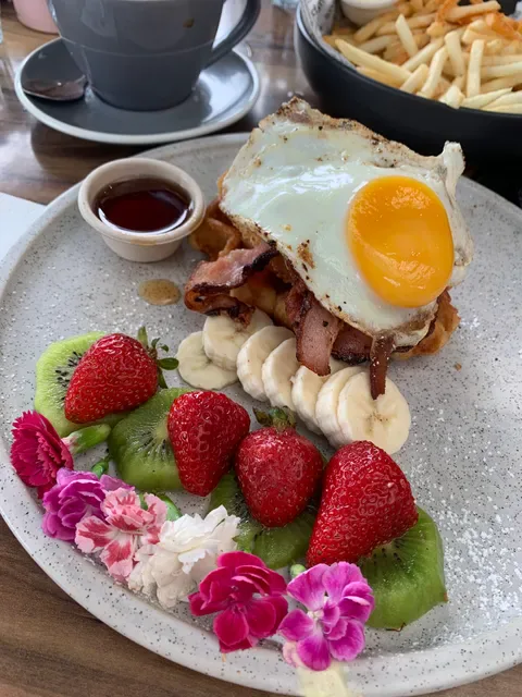 Andonis Cafe & Bar, Yeerongpilly