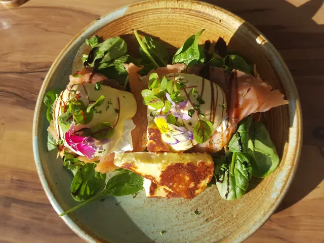 Andonis Cafe & Bar, Yeerongpilly