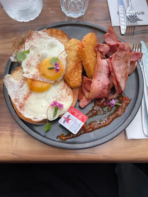 Andonis Cafe & Bar, Yeerongpilly