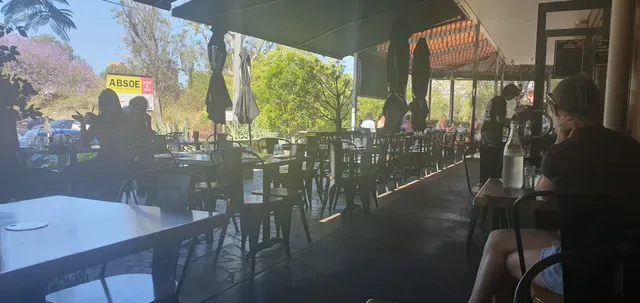 Andonis Cafe & Bar, Yeerongpilly