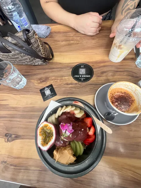 Andonis Cafe & Bar, Yeerongpilly