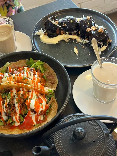 Anouk Café