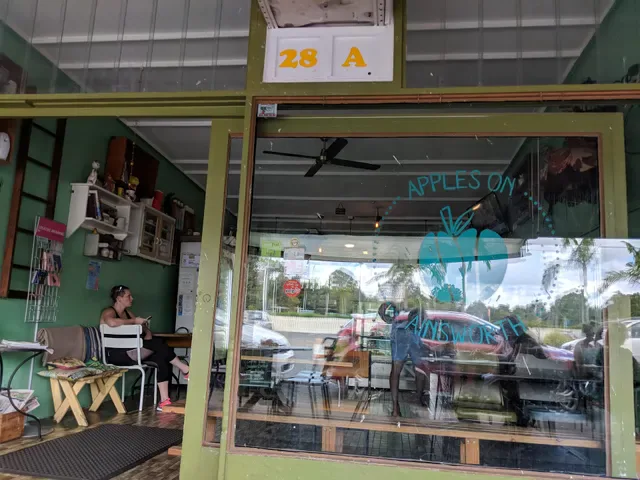 Apples on Ainsworth