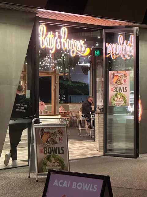 Betty’s Burgers