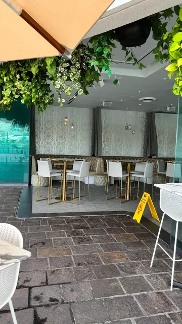 Blackbird Bar, Dining & Events