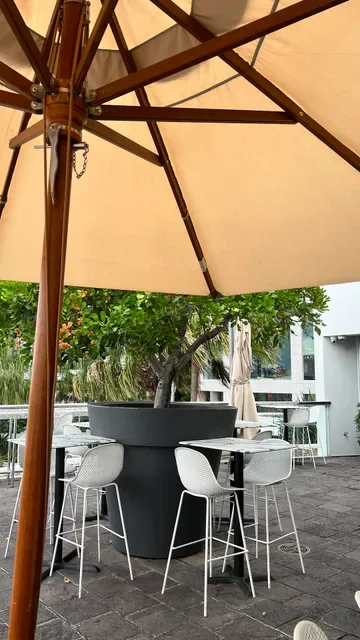 Blackbird Bar, Dining & Events