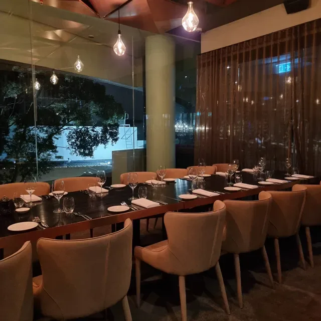 Blackbird Bar, Dining & Events
