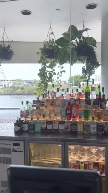 Blackbird Bar, Dining & Events