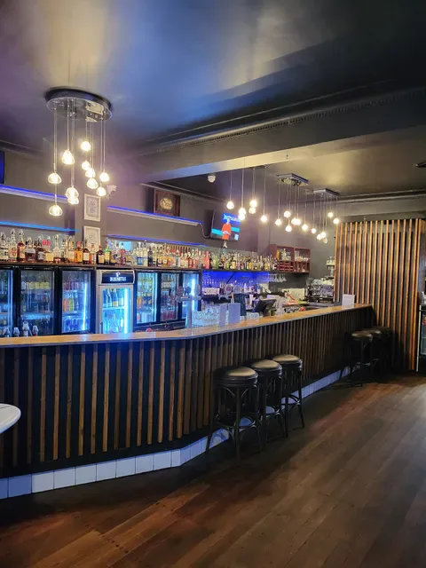 BlueBottle Cocktail & Tapas Bar