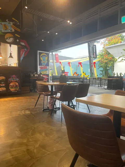 Burger Urge (DFO Brisbane Airport)