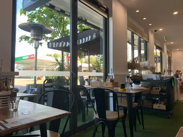 Café 63 Graceville