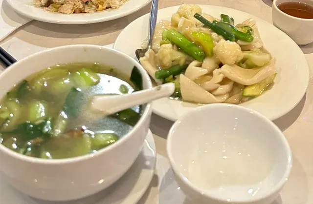 Calamvale BBQ & Chinese Restaurant (新樂園飯店)