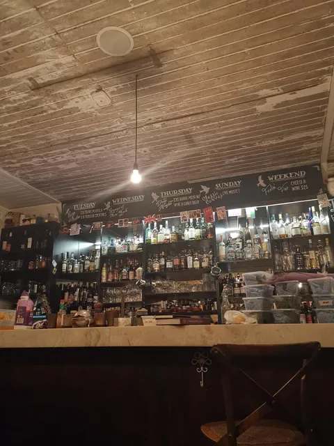 Canvas Club