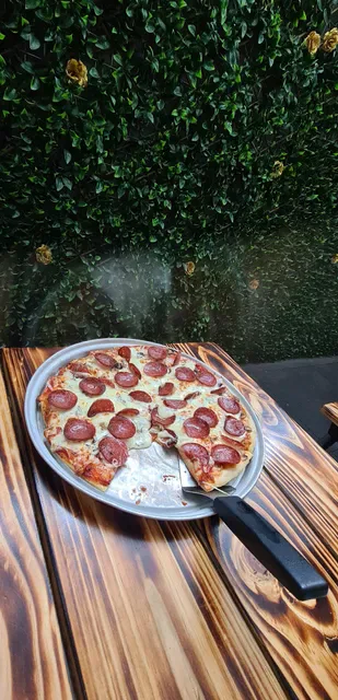 Castello Pizza & Gelato