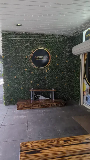 Castello Pizza & Gelato