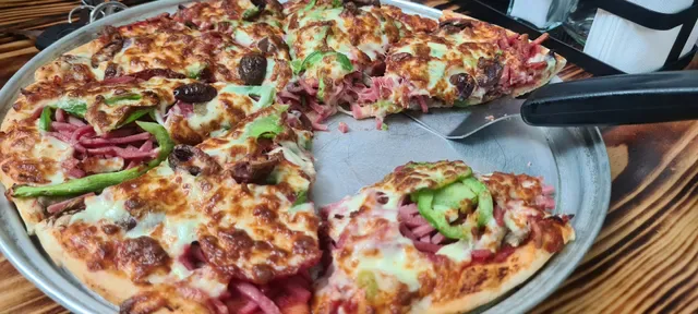 Castello Pizza & Gelato