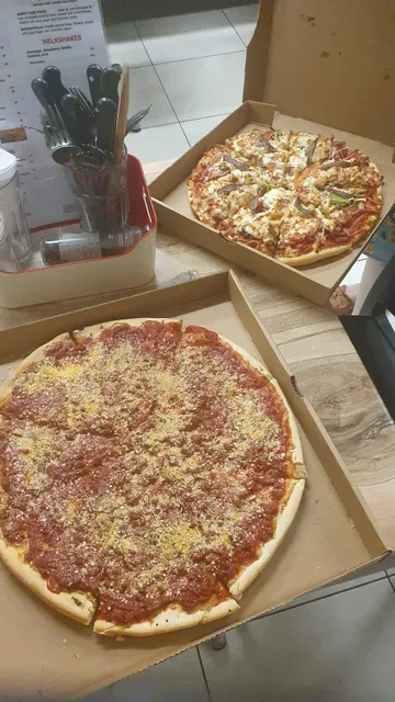 Castello Pizza & Gelato