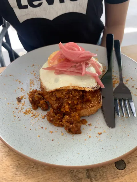Cenzo's Cafe + Bar