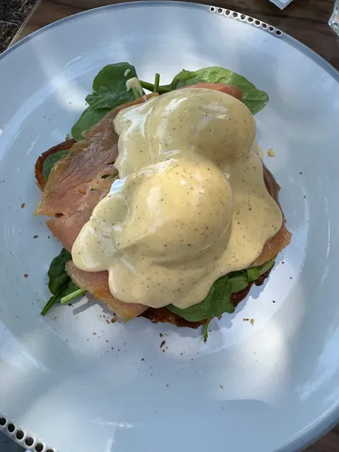 Cenzo's Cafe + Bar