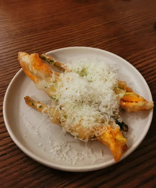 C'est Bon Restaurant & Le Bon Bar