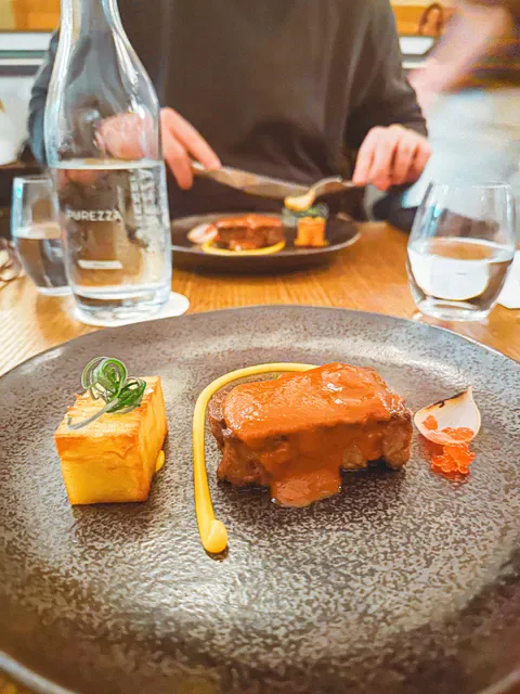 C'est Bon Restaurant & Le Bon Bar