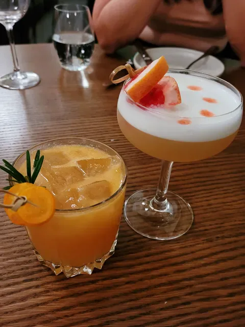 C'est Bon Restaurant & Le Bon Bar