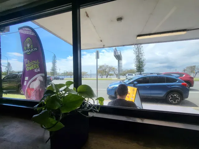 Charlie's Raw Squeeze Clayfield