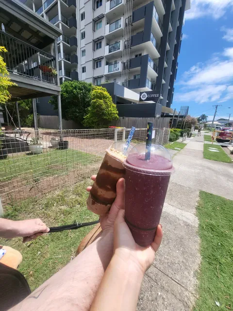 Charlie's Raw Squeeze Clayfield