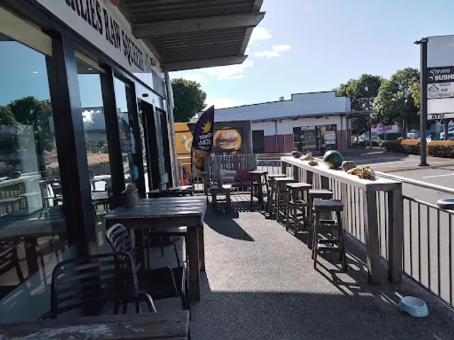 Charlie's Raw Squeeze Clayfield