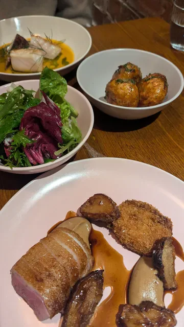 Clarence Restaurant