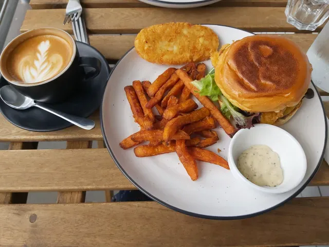 Clay Cafe