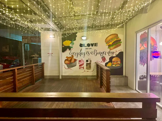 CLOVE Burgers & Fried chicken