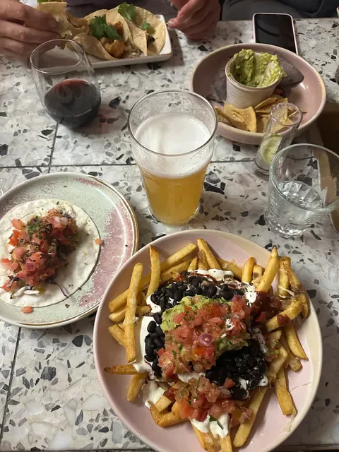 Comuna Cantina Everton Park